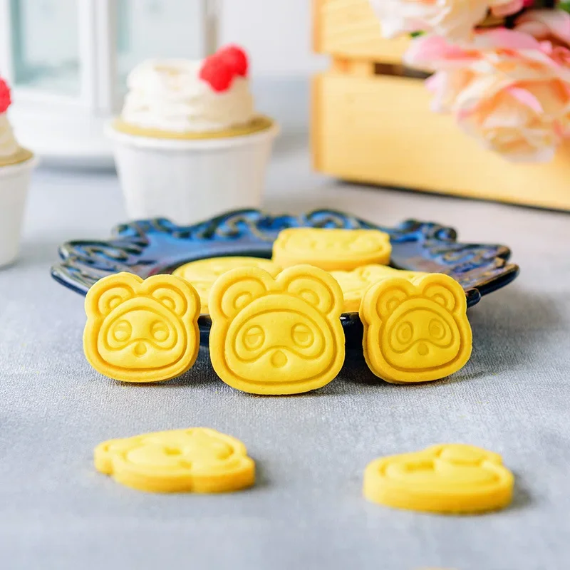 ケーキクッキーどうぶつの森カッターかわいいアニメフィギュアD - Kitchen And Baking Tools のレビューと価格